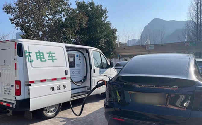高港区汽车搭电